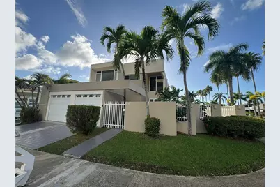 Urb. Mansion Del Sur Via Del Sur #SA-1, Toa Baja, PR 00949 - Photo 1