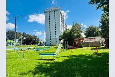 1700 C. Federico Montilla Condominio Torres Del Parque #608, Bayamon, PR 00956 - Photo 18