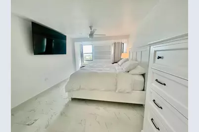 37 Ave. Isla Verde #703, Carolina, PR 00979 - Photo 6