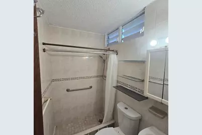 92 Levittown Lakes Calle Domingo Delgado, Toa Baja, PR 00949 - Photo 12