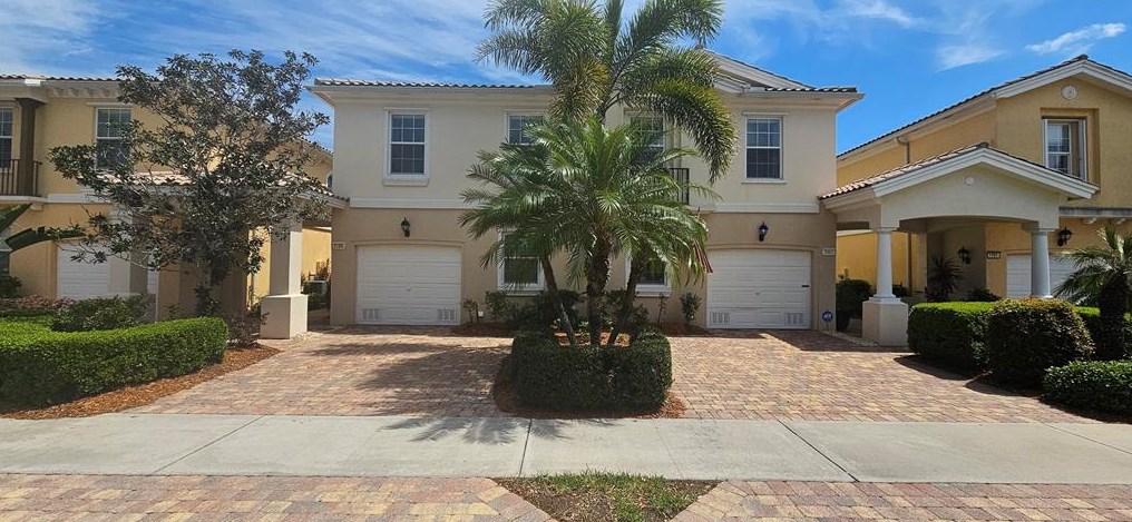 1655 Burgos Dr #1, Sarasota, FL 34238