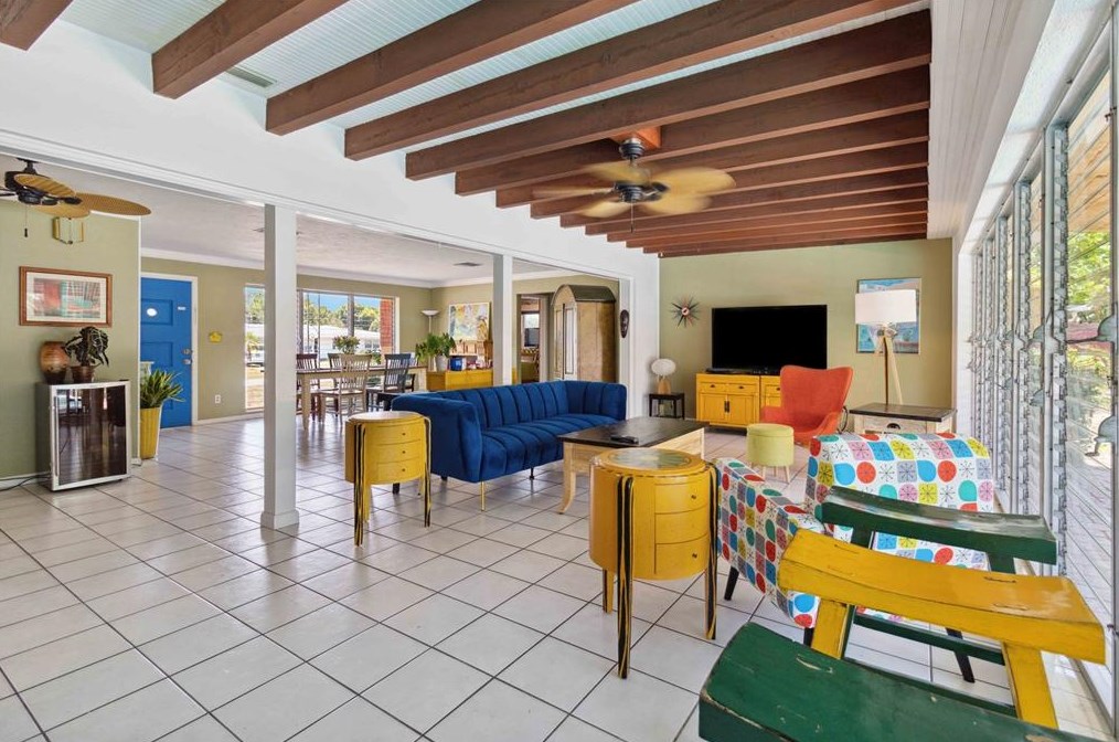 2322 Sunnyside Pl, Sarasota, FL 34239