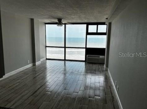 1909 Atlantic Ave, Daytona Beach FL  32118-5005 exterior