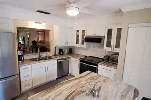 6110 Country Club Way, Sarasota, FL 34243 - Photo 2