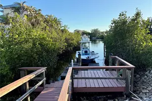 468 Ceil Dr, Nokomis, FL 34275 - Photo 4