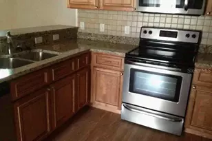 301 NW 8th St, Gainesville, FL 32601 - Photo 8