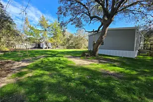 43535 Dixie Dr, Paisley, FL 32767 - Photo 8