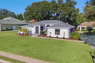 5252 Grove Mnr, Lady Lake, FL 32159 - Photo 76