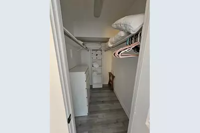 6442 Colonial Drive, Sarasota, FL 34231 - Photo 10