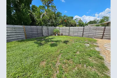 6442 Colonial Drive, Sarasota, FL 34231 - Photo 18