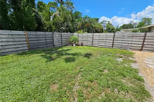 6442 Colonial Dr, Sarasota, FL 34231 - Photo 18