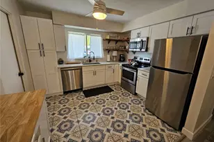 6442 Colonial Dr, Sarasota, FL 34231 - Photo 2