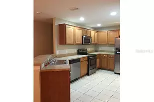 3960 Pemberly Pines Cir, Saint Cloud, FL 34769 - Photo 8