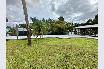 55744 Holiday Circle, Astor, FL 32102 - Photo 34