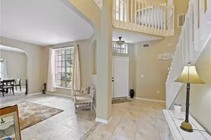 1227 Foxforrest Cir, Apopka, FL 32712 - Photo 2