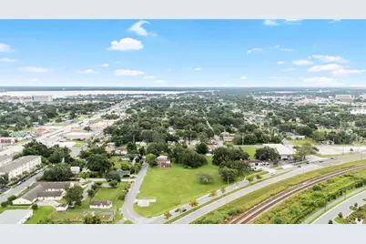 Emma Street W, Lakeland, FL 33815 - Photo 4