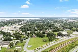 Emma Street W, Lakeland, FL 33815 - Photo 4