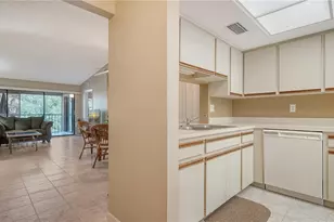 5649 Summerside Ln, Sarasota, FL 34231 - Photo 4