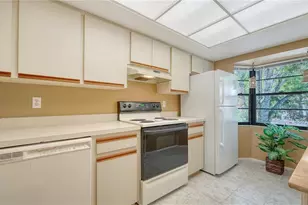 5649 Summerside Ln, Sarasota, FL 34231 - Photo 16