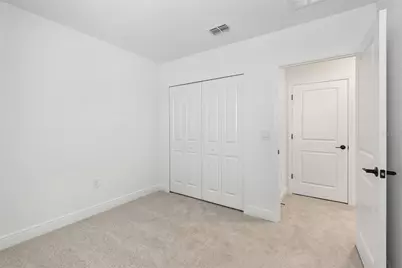 8215 Seaflower Parkway, Bradenton, FL 34210 - Photo 12