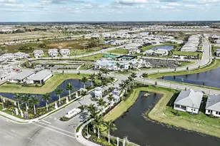 17607 Savory Mist Cir, Lakewood Ranch, FL 34211 - Photo 2