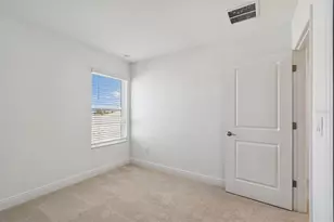 8011 Seaflower Pkwy, Bradenton, FL 34210 - Photo 22