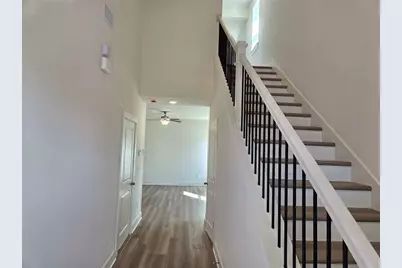 3827 Daybreak Run Loop, Spring Hill, FL 34609 - Photo 2