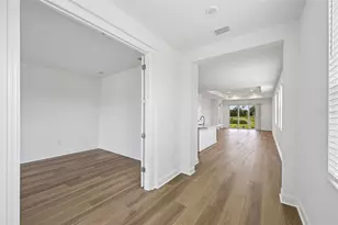 9669 Crystal Isles Cir, Sarasota, FL 34241 - Photo 14