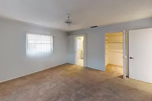 2275 Pine View Cir, Sarasota, FL 34231 - Photo 30