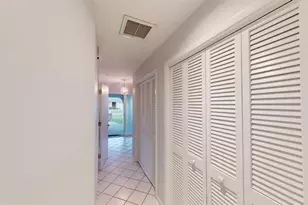 2275 Pine View Cir, Sarasota, FL 34231 - Photo 54