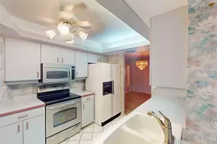 2275 Pine View Cir, Sarasota, FL 34231 - Photo 50