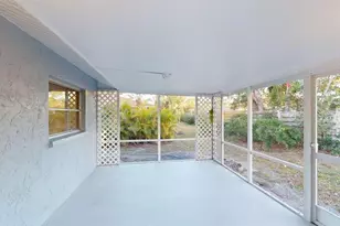 2275 Pine View Cir, Sarasota, FL 34231 - Photo 38