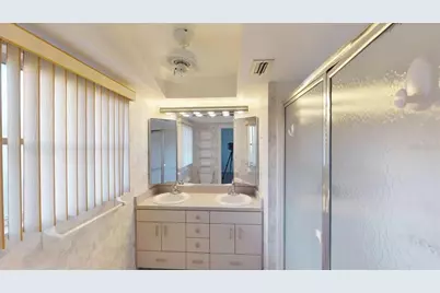 2275 Pine View Circle, Sarasota, FL 34231 - Photo 40