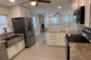 909 Hart St, Clearwater, FL 33755 - Photo 4