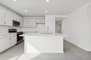 9102 Optimist Wy, Palmetto, FL 34221 - Photo 8