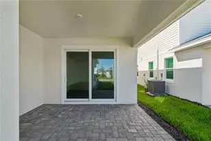 8111 Seaflower Pkwy, Bradenton, FL 34210 - Photo 4