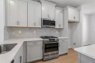 8123 Seaflower Pkwy, Bradenton, FL 34210 - Photo 10