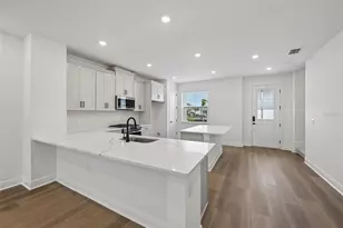 8229 Seaflower Pkwy, Bradenton, FL 34210 - Photo 6