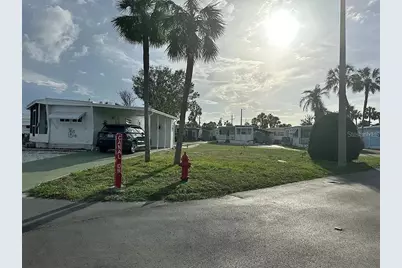 4851 W Gandy Boulevard #B5L37, Tampa, FL 33611 - Photo 1