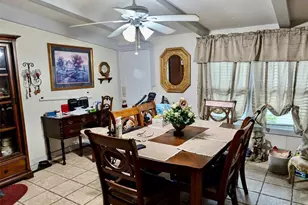 24302 Maxwell St, Astor, FL 32102 - Photo 4