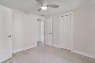 2728 58th St S, Gulfport, FL 33707 - Photo 20