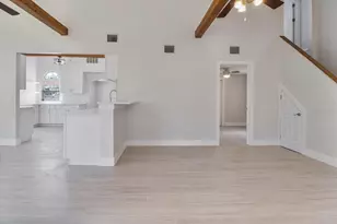 2728 58th St S, Gulfport, FL 33707 - Photo 8