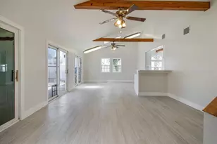 2728 58th St S, Gulfport, FL 33707 - Photo 12