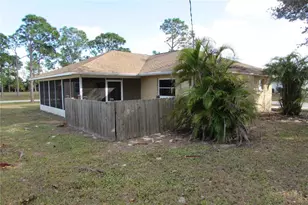 25486 Avillas Ct, Punta Gorda, FL 33955 - Photo 12