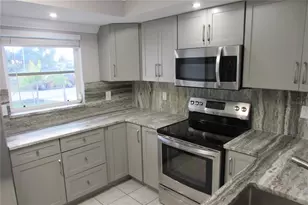 25486 Avillas Ct, Punta Gorda, FL 33955 - Photo 6