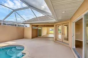 177 Valencia Lakes Dr, Venice, FL 34292 - Photo 6