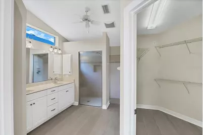 177 Valencia Lakes Drive, Venice, FL 34292 - Photo 22