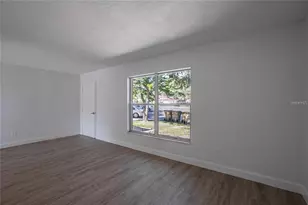 32 W Marbrisa Way, Kissimmee, FL 34743 - Photo 4