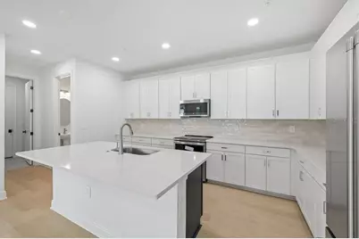 17823 Broadleaf Loop, Venice, FL 34293 - Photo 4