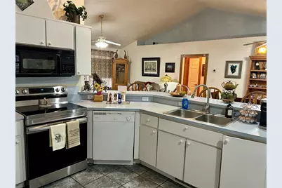 55730 Holiday  Circle, Astor, FL 32102 - Photo 16